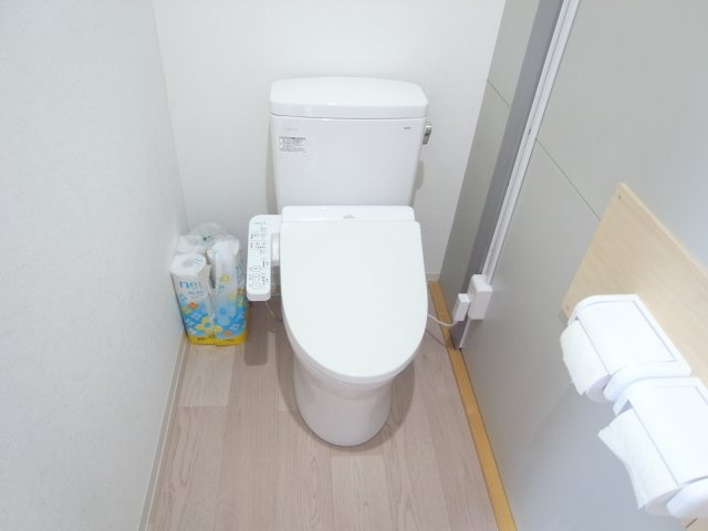 茨木市沢良宜浜１丁目の店舗事務所