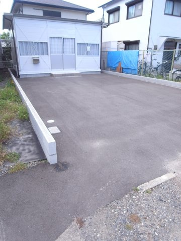 茨木市沢良宜浜１丁目の店舗事務所