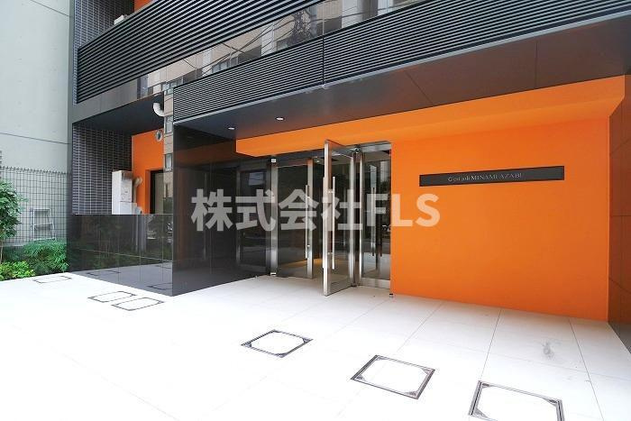 港区南麻布２丁目の賃貸マンションのエントランス