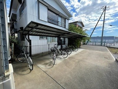レオパレスエルムトゥプのその他|駐輪場