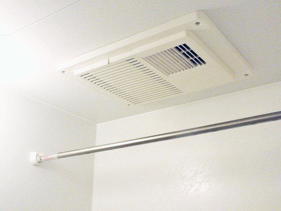 レオパレスブランシェのその他|浴室換気乾燥機