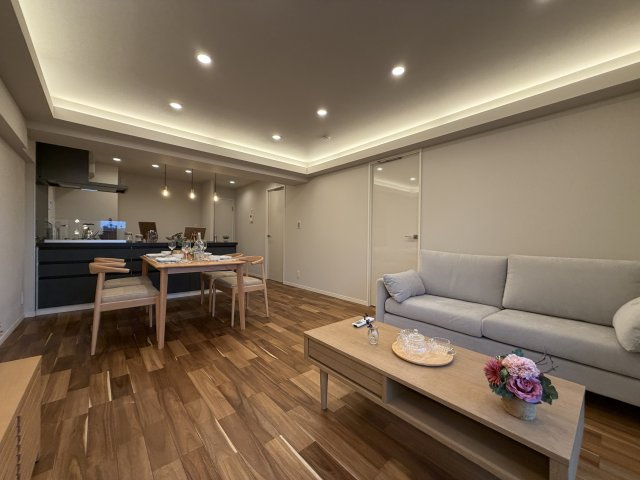 中野区中野５丁目の中古マンションの居間・リビング