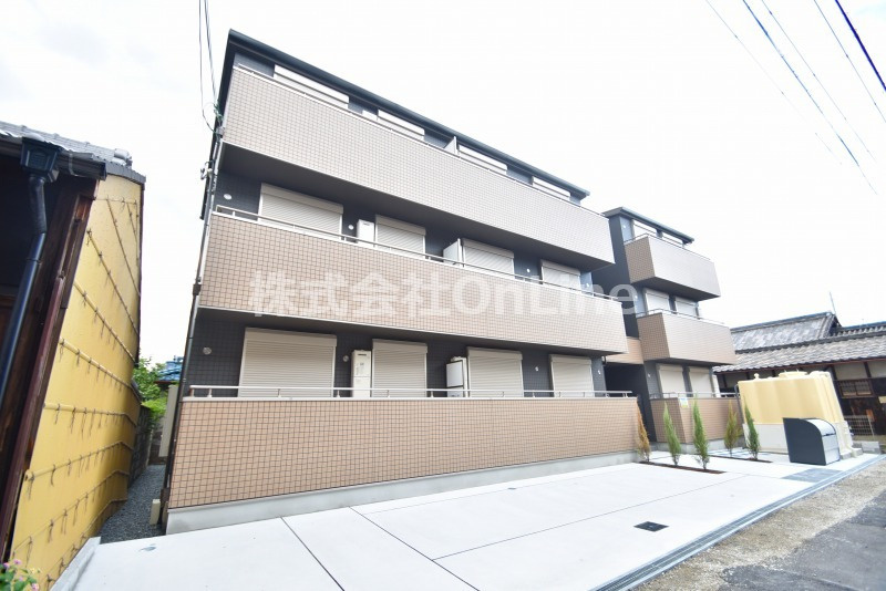 グロースコート弥刀の外観