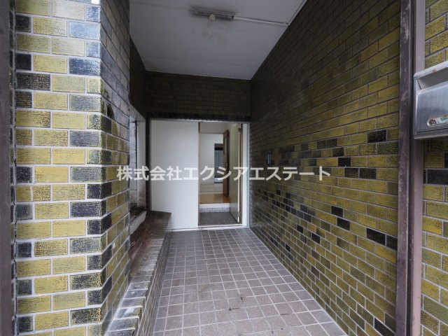 石神マンションのエントランス
