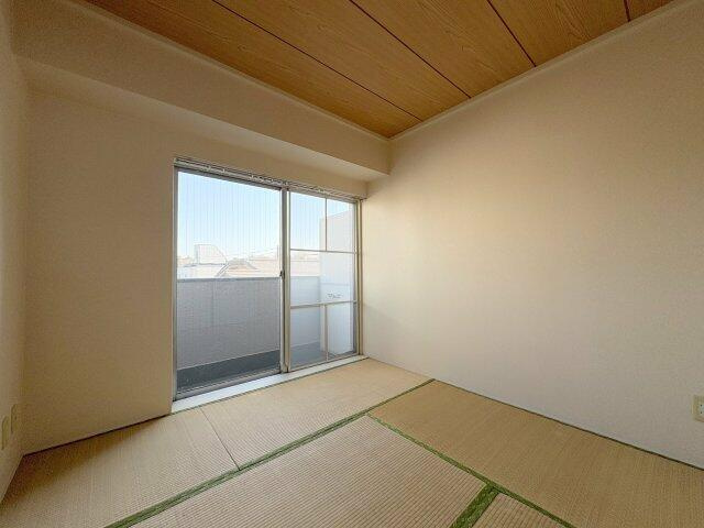 メゾン上野桜木の和室