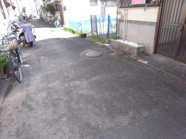 箕面市西小路４丁目の店舗事務所