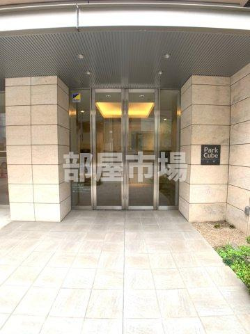 Park Cube上野のエントランス