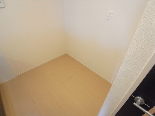 神戸市中央区中山手通４丁目の賃貸マンションの収納