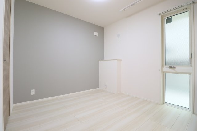 神戸市東灘区西岡本１丁目の賃貸マンションの居間・リビング