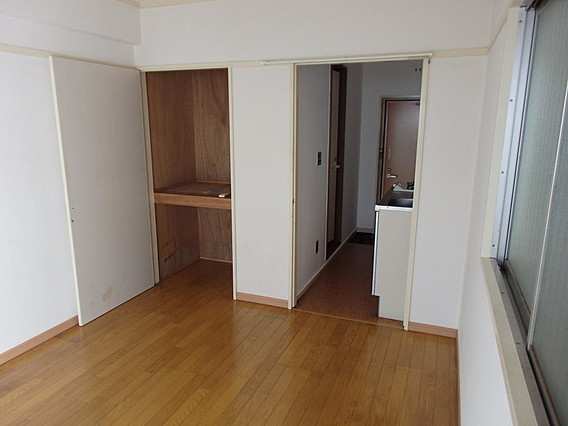 神戸市中央区国香通６丁目の賃貸マンションの居間・リビング