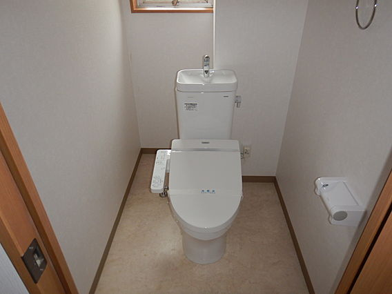 神戸市灘区宮山町２丁目の賃貸マンションのトイレ