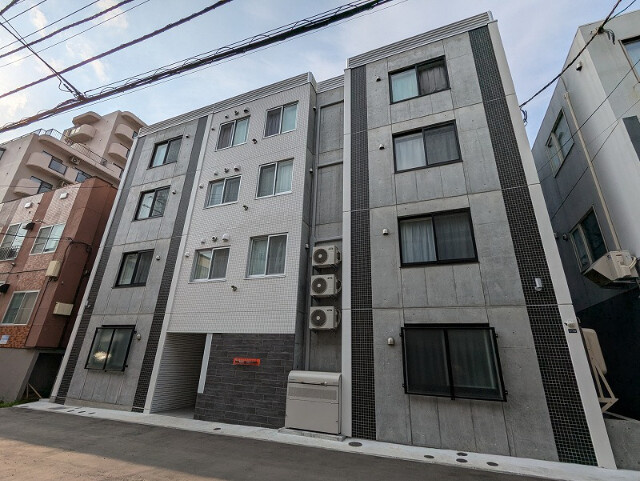 札幌市中央区南十二条西８丁目の賃貸マンション