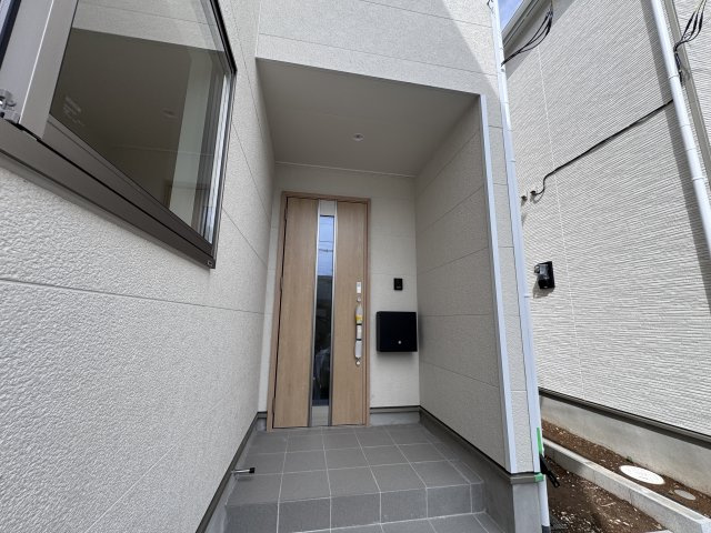 松戸市六高台６丁目新築戸建【六実小学校：7分】のエントランス|エントランス