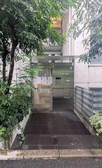 【エントランス】ZOOM表参道 