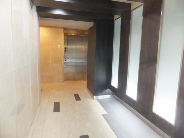 ステージファースト西池袋のエントランス