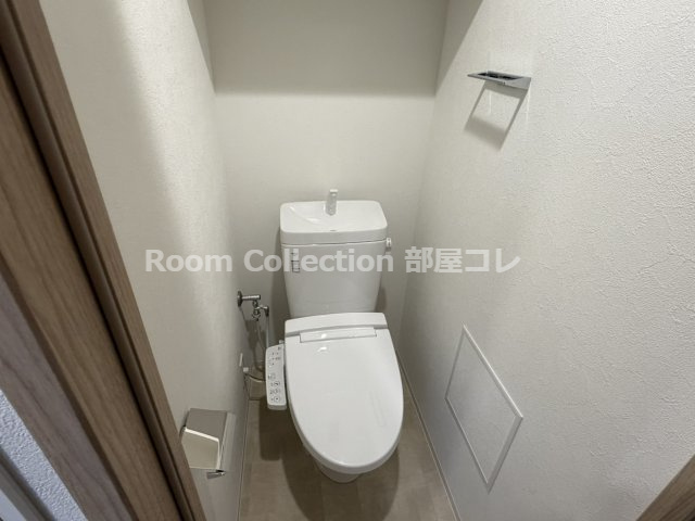 プレサンスジェネ千種内山Ⅱのトイレ|同シリーズイメージ写真
反転色違い
現況と異なる場合現況優先