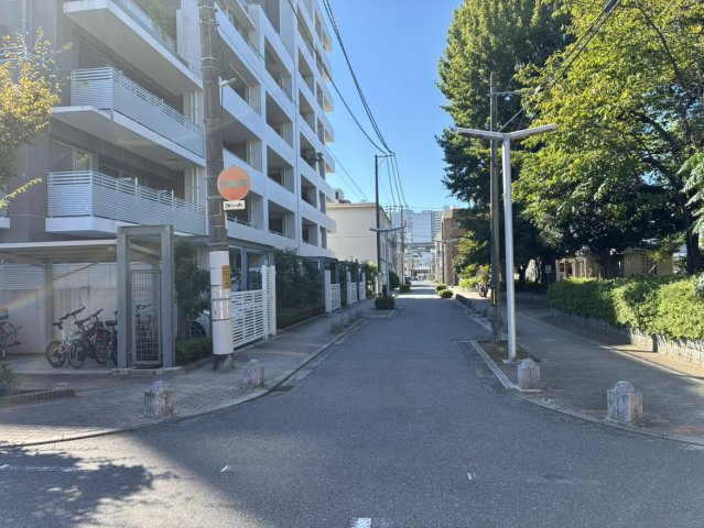 アーバンビュー白島コンフォートパークのその他|西側は「白島中町公園」。京橋川までは徒歩4分。ペット（飼育細則あり）とのお散歩も気持ちの良い環境です