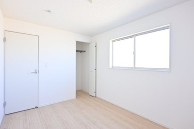 【収納】 | 太田市新田大根町第2　クレイドルガーデン　 | 全居室収納付きでお部屋もスッキリ片付きます♪