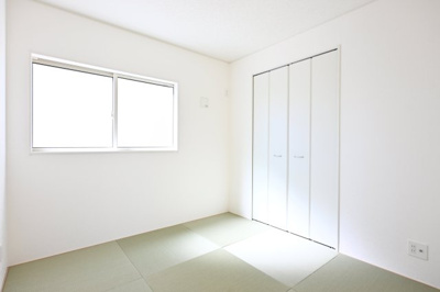 【和室】 | 太田市新田大根町第2　クレイドルガーデン　 | 和室は小さなお子様の遊び場にもぴったり♪