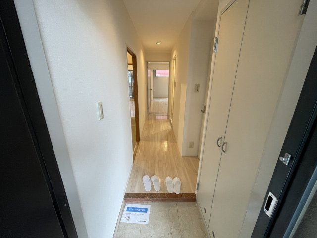 フラッツ志香の玄関