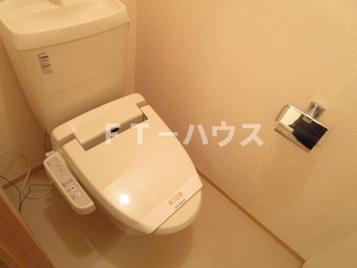 ウェルストンのトイレ|温水洗浄暖房便座