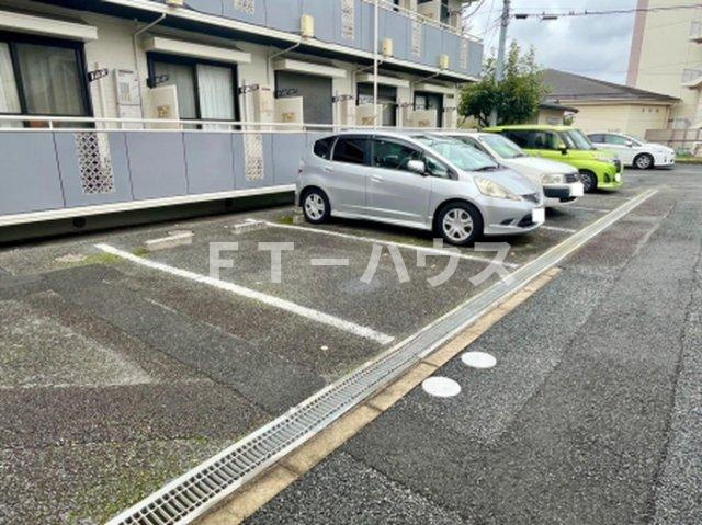 プレミール石井の駐車場|駐車場
