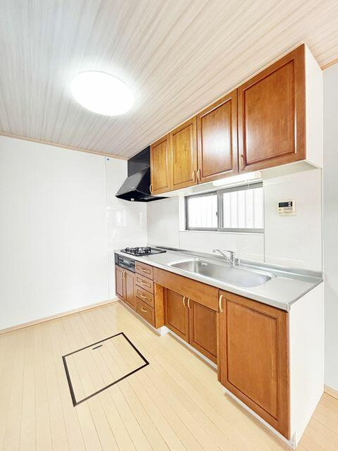 宇都宮市西原町　4ＬＤＫ　中古住宅のキッチン
