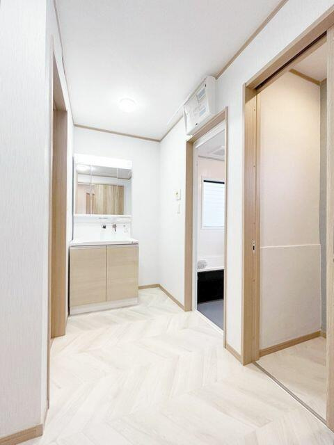 宇都宮市宮原５丁目　3LDK　中古住宅の独立洗面台