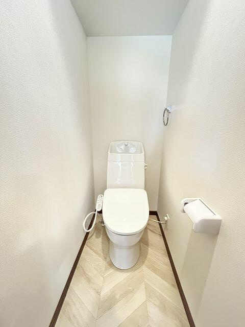 宇都宮市中岡本町　4LDK　中古住宅のトイレ