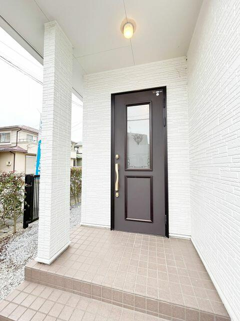 宇都宮市平出町　4LDK　中古住宅の玄関