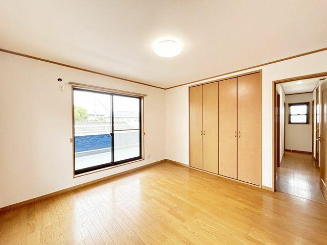 宇都宮市平出町　4LDK　中古住宅の洋室