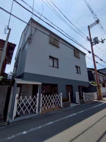 上野マンションの外観