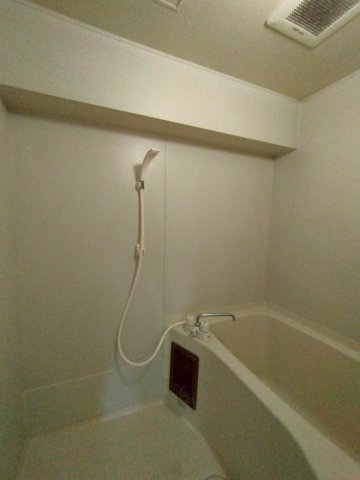 上野マンションの浴室