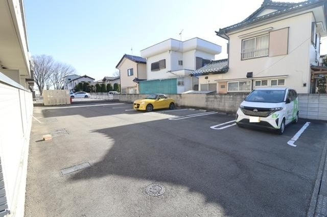 ジュネス稲荷塚の駐車場|駐車場