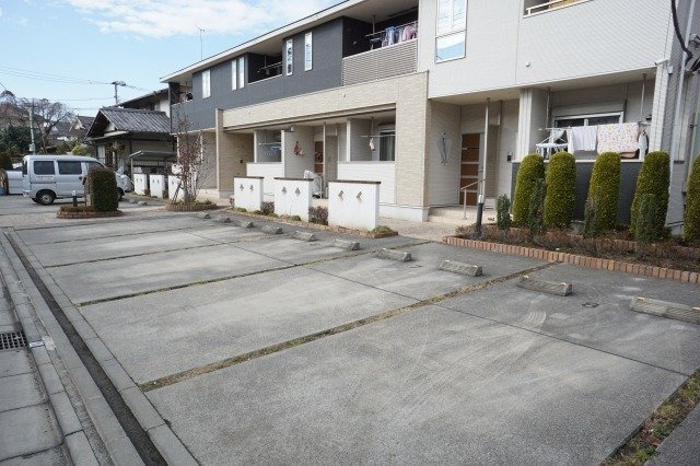 アヴァンツァートの駐車場