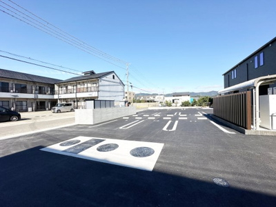 【駐車場】 | レッド　スイートピーⅠ