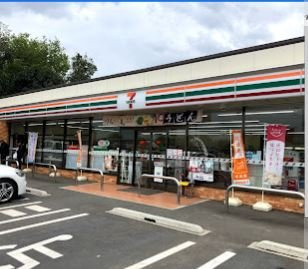 クレイノエカヒの周辺