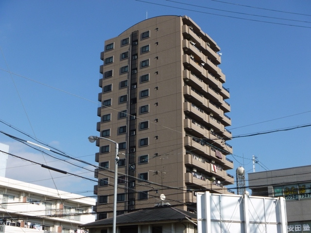 ユニーブル原駅前の外観