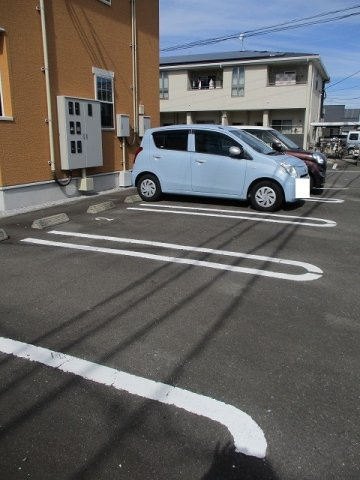 ユニゾン・ベル　シスの駐車場