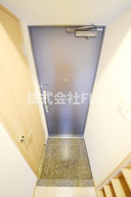 北区赤羽西２丁目の賃貸マンションの玄関