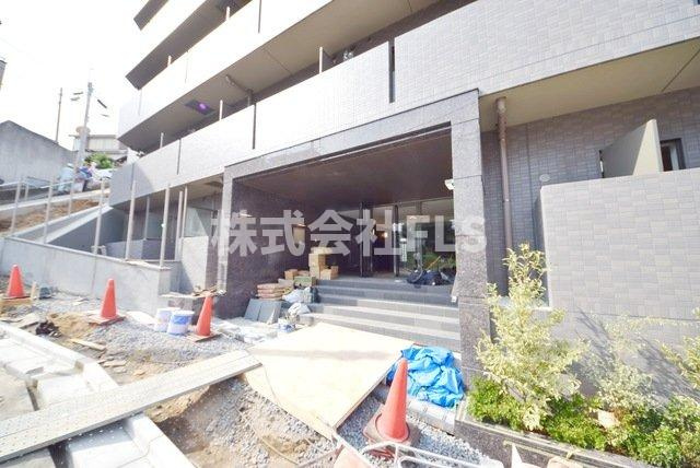 北区赤羽西２丁目の賃貸マンションのエントランス