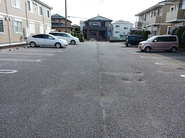 ルミエール　ツカサⅡの駐車場