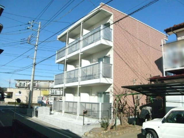 レオパレスルミエールの外観