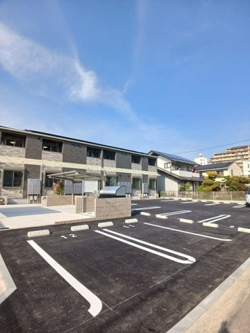 サンリット立花の駐車場