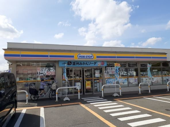 フランソーレの周辺|ミニストップ船橋滝台店まで450m