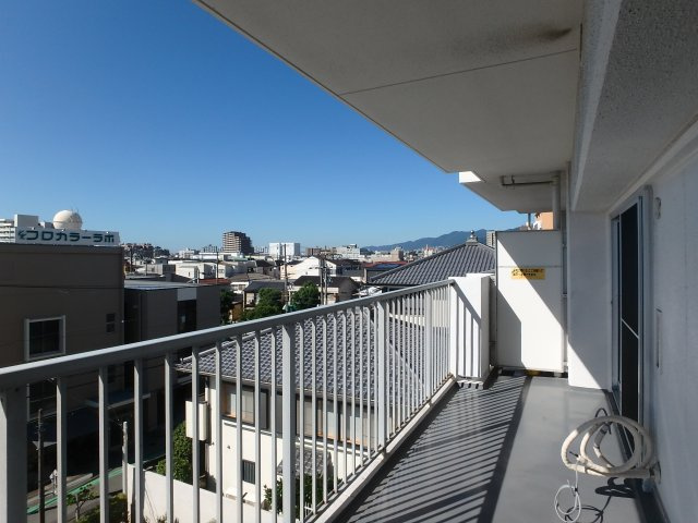 西宮東パークマンションのバルコニー