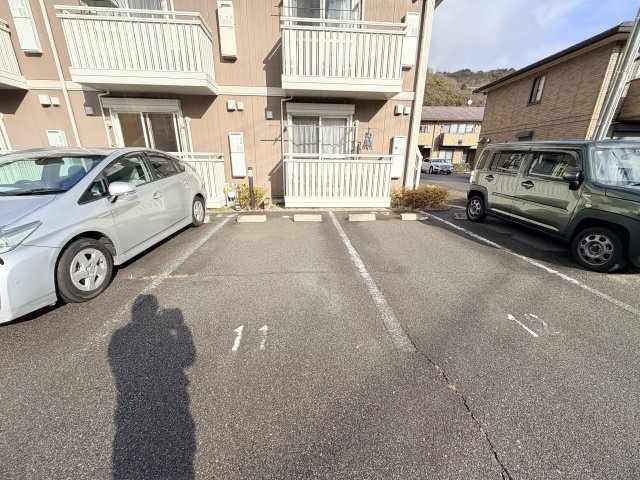 アンソレイエの駐車場