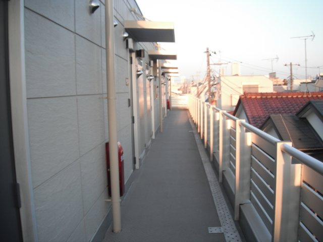 【エントランス】 | アービス小栗原 | 広めの通路