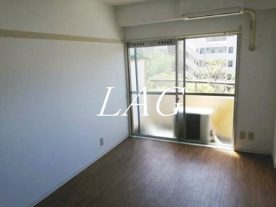 【居間・リビング】 | エクセルハイツ | 洋室のお部屋です。