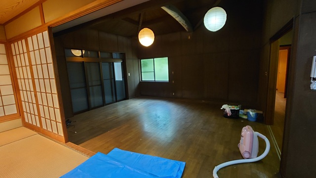 湯布院町川北の洋室
